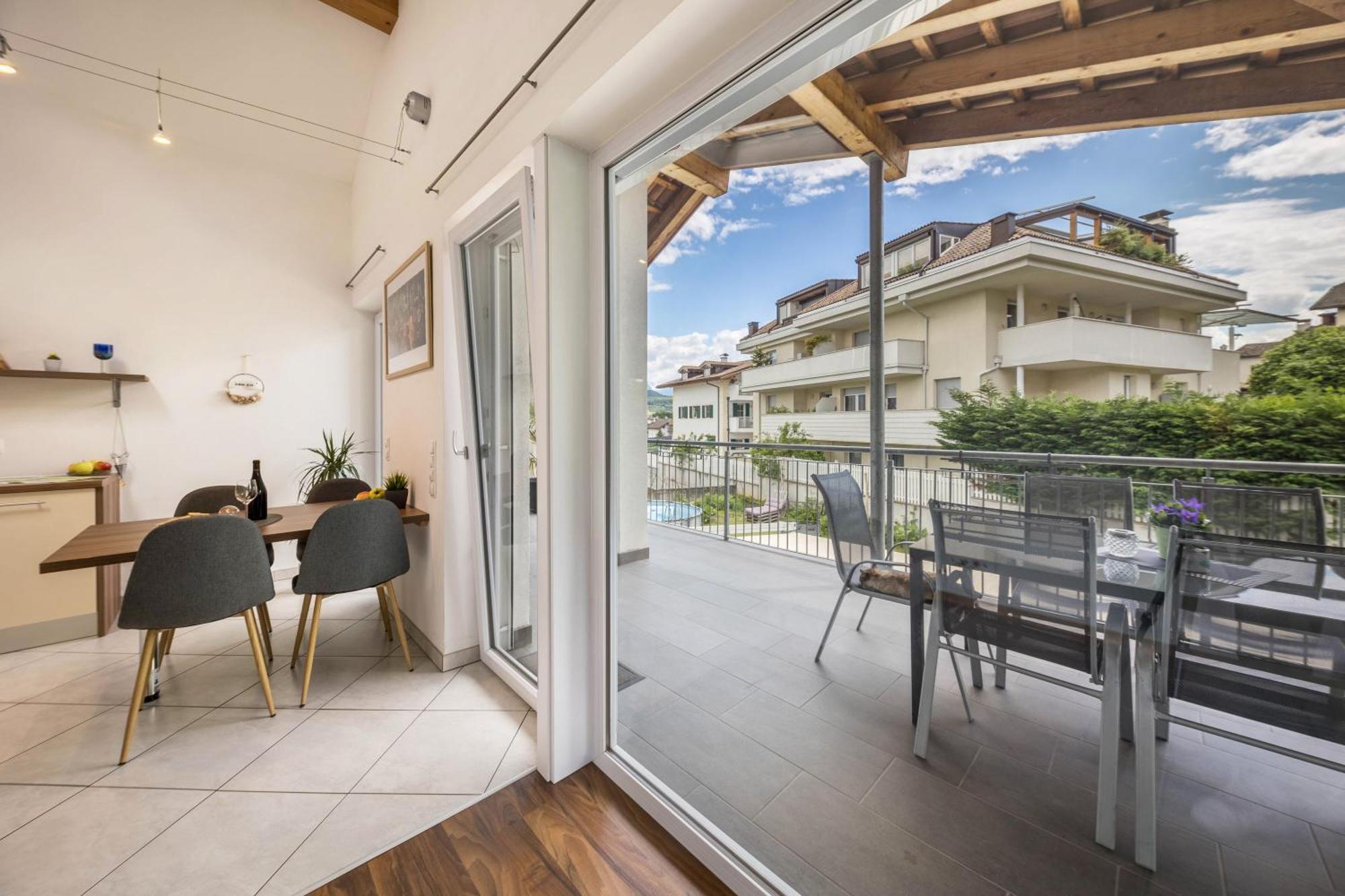 Angerblick Apartment 阿皮亚诺苏拉斯特拉达 外观 照片